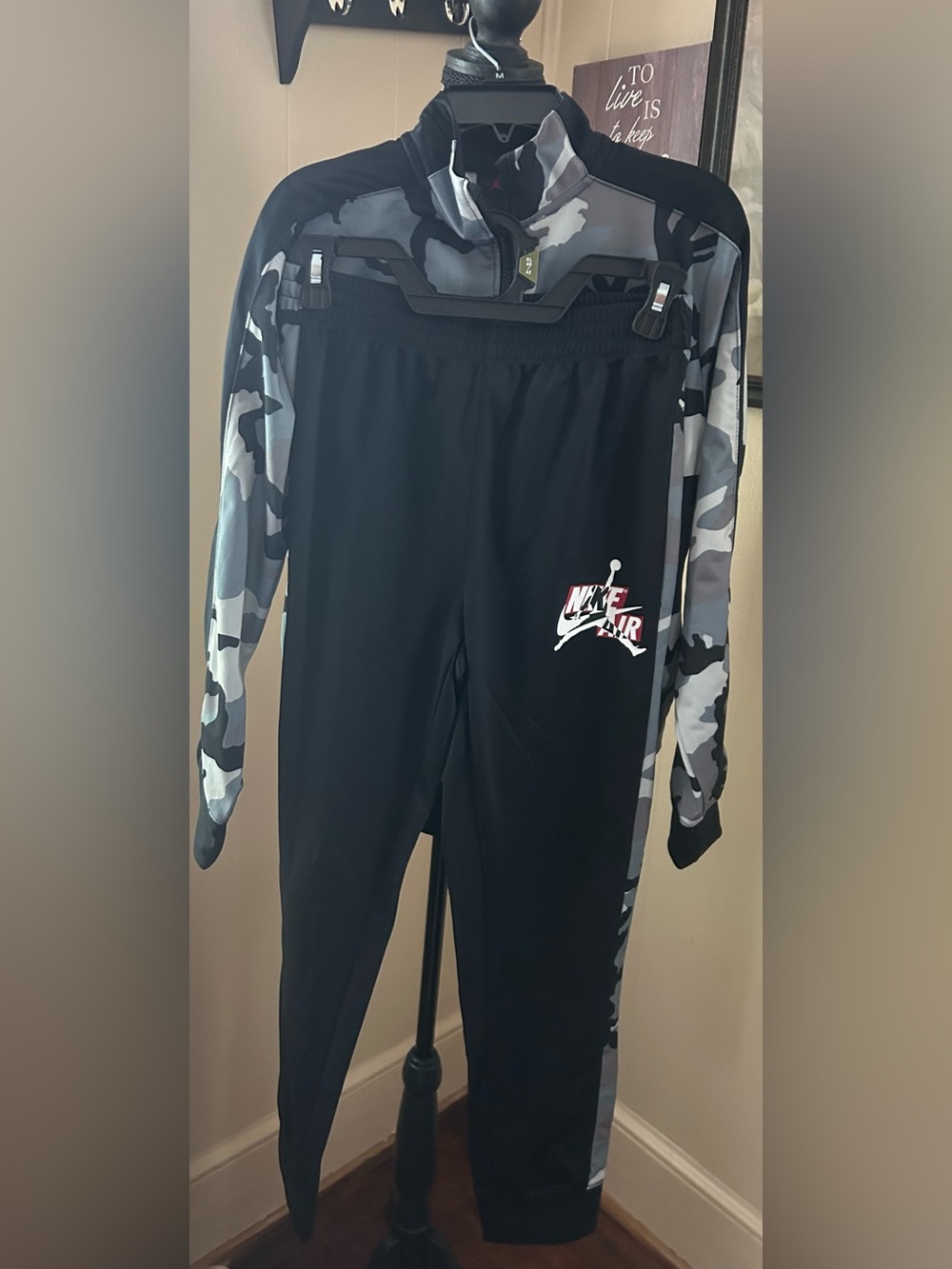Nike Air Jordan Black & Gray Camo Athletic Tracksuit new without tag